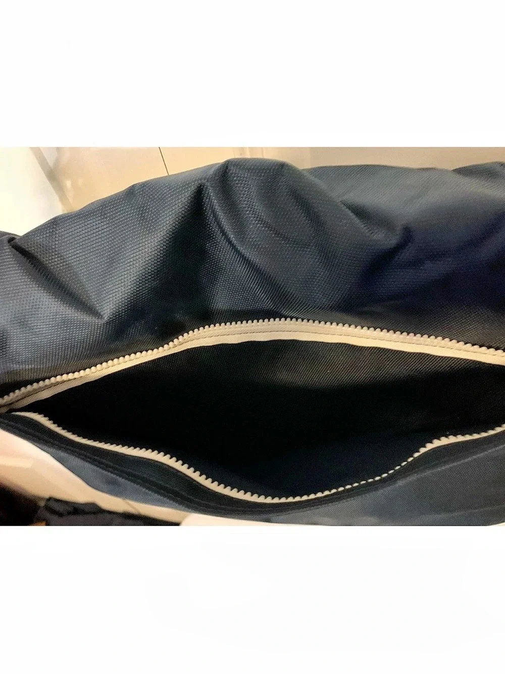 Lacoste messenger bag